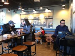 用餐区-星巴克(北京首都国际机场7店)