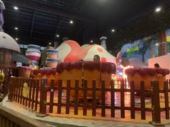 -蓝精灵乐园·世茂精灵之城主题乐园