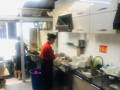 -街头顶黄记馄饨王(中山中路店)