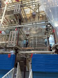 -PIPIKINGDOM皮皮王国欢乐号(欢乐海岸购物中心店)