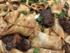 -壹阁胡羊焖饼(特色小吃街店)