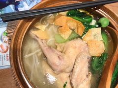 半只鸡过桥米线-刀小蛮半只鸡过桥米线(家乐福四元桥店)