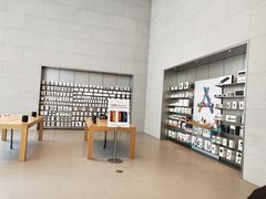 -Apple零售店(华贸购物中心店)