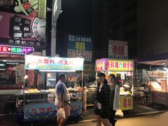 -六合夜市