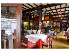 -Dash Teak House