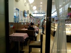 -红宝石·鲜奶小方·海派西点房(丰庄店)