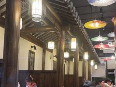 -聚汇三少·龙虾·中餐厅(莫邪路新天地店)