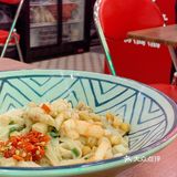 武汉探店 | 港风餐厅里嗦湖南米粉