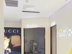 -J-Optical佳视明眼镜·蔡司视觉(青岛金茂览秀城店)
