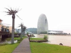 -湖州太湖旅游度假区-月亮广场