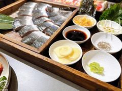 -围炉肉舍•炭烤活鳗•丹东海鲜烤肉(步行街店)