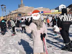 -采薇庄园四季滑雪场