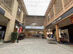-王府井奥莱临潼小镇(临潼店)