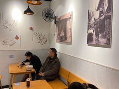 大堂-梦花街馄饨店(中华苑店)