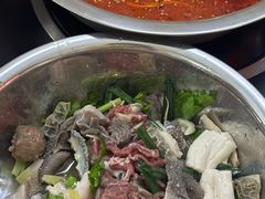 -周良天山牛杂城(天山路总店)