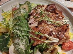 牛油果烤鸡沙律-卡朋西餐(悦汇城店)