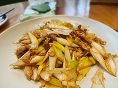 葱爆羊肉-娜仁图雅蒙古美食村(33小镇店)