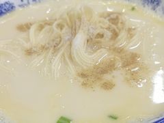 -雪琴面馆富安特色鱼汤面(城中花园店)
