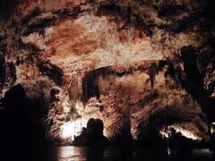 -波斯托伊纳溶洞