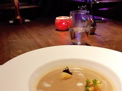 黑松露牛肝菌菇汤-MOJO•湖景音乐餐厅•Bar(湖滨店)
