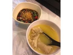 -鲜入围煮花胶鸡海鲜火锅