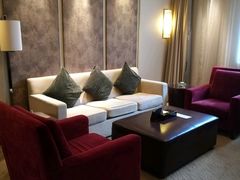 -驿都金陵大酒店-停车场