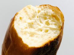 经典德国碱水面包-啊噗吐呦现场烘焙(麦凯乐店)