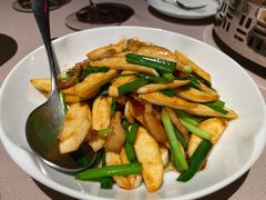 茭白炒五花肉-荣轩(新荣记环球金融中心店)