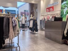 -王府井奥莱临潼小镇(临潼店)