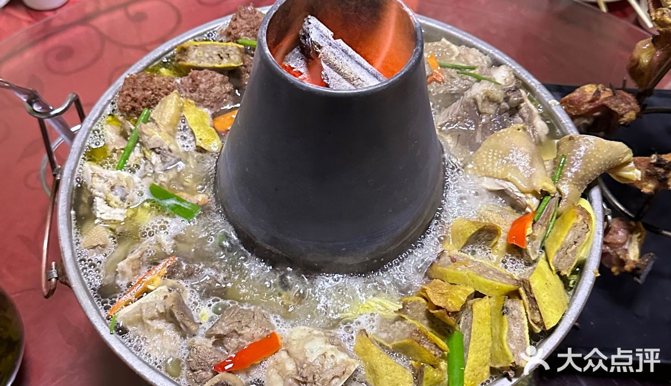 除了各种面片馕碳水怎么能少得了牛羊肉
