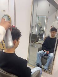 -艺格造型染发烫发