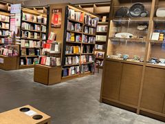-茑屋书店(天目里店)