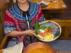 -老滇山寨•云南特色菜•地方菜•民族风情歌舞表演(金碧店)