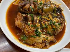红烧鱼头-胡子饮食店