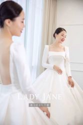 -Lady  Jane高端婚纱礼服馆