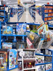 -逝水玩具折扣店