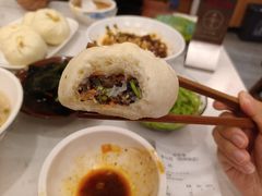 -李与白包子铺(桐梓林店)
