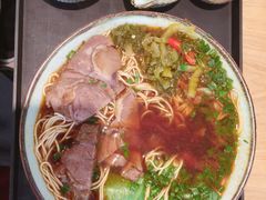 台湾经典牛肉面定食-茶米烧腊茶餐厅(石龙店)