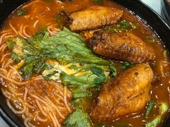 冬阴功鸡翼猪润米线-华嫂冰室(尖沙咀店)