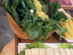 -野山舂·贵州现舂酸汤火锅(鸿通城店)