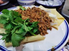 京酱肉丝-东北特色铁锅炖·柴火灶(富阳一店)