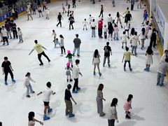 -正佳冰河湾真冰滑冰场