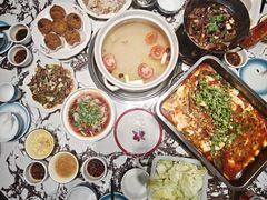 -谢云贵清香水煮鸡火锅(总店)