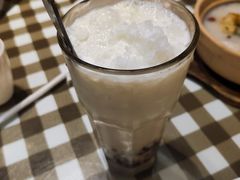 -新大咀港式茶餐厅(宝山万达店)