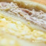 减肥减脂套餐之金枪鱼三明治 材料：金枪鱼罐头