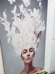 -MODEL'S HAIR
