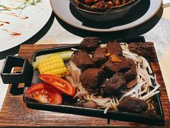 -穹六人间 people 6(岳阳路店)