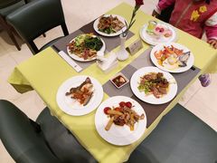 -安徽饭店·白鹭阁自助餐厅(梅山路店)