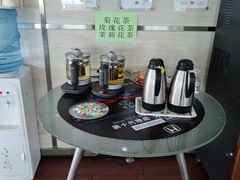 -畅通航行汽车钣金喷漆 无痕修复·局部喷漆