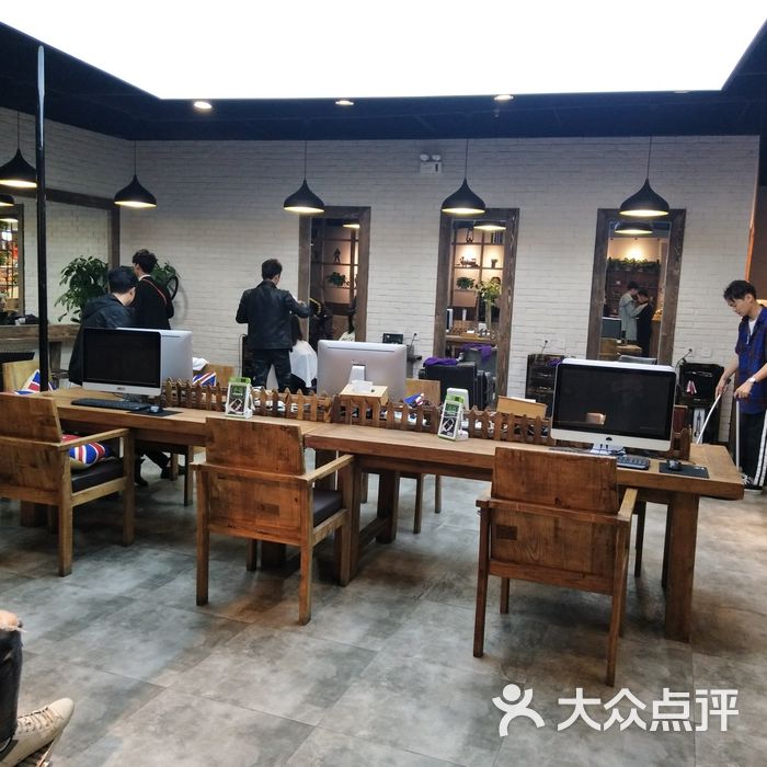 v star日系形象设计沙龙